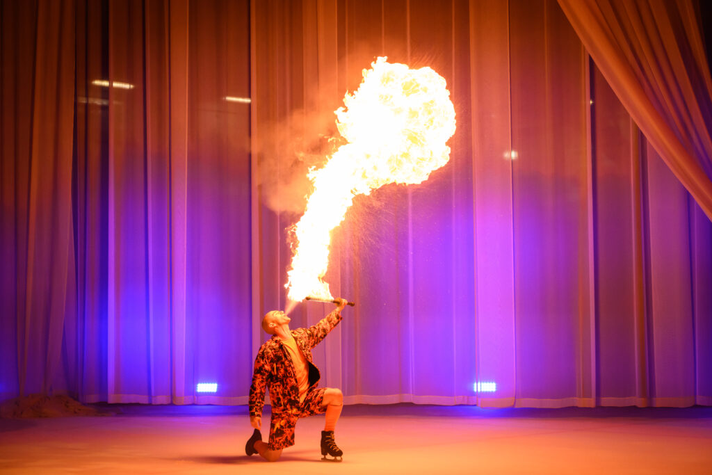 alice-in-winterland-20250830_014